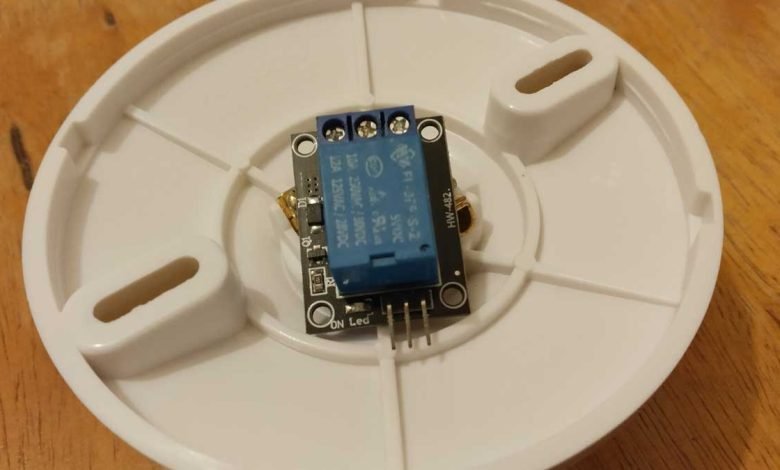 كيفية تشغيل المصابيح الكهربائية باستخدام Arduino مع وحدة الترحيل
