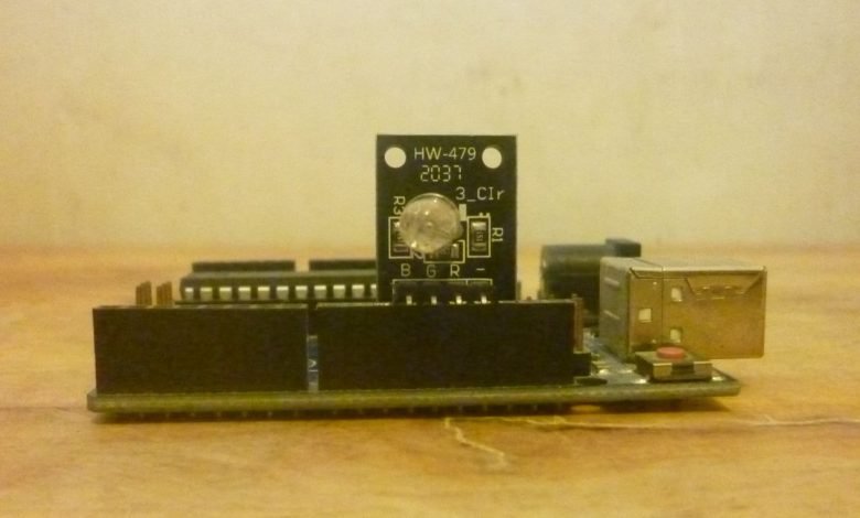 كيفية استخدام وحدة RGB LED مع Arduino