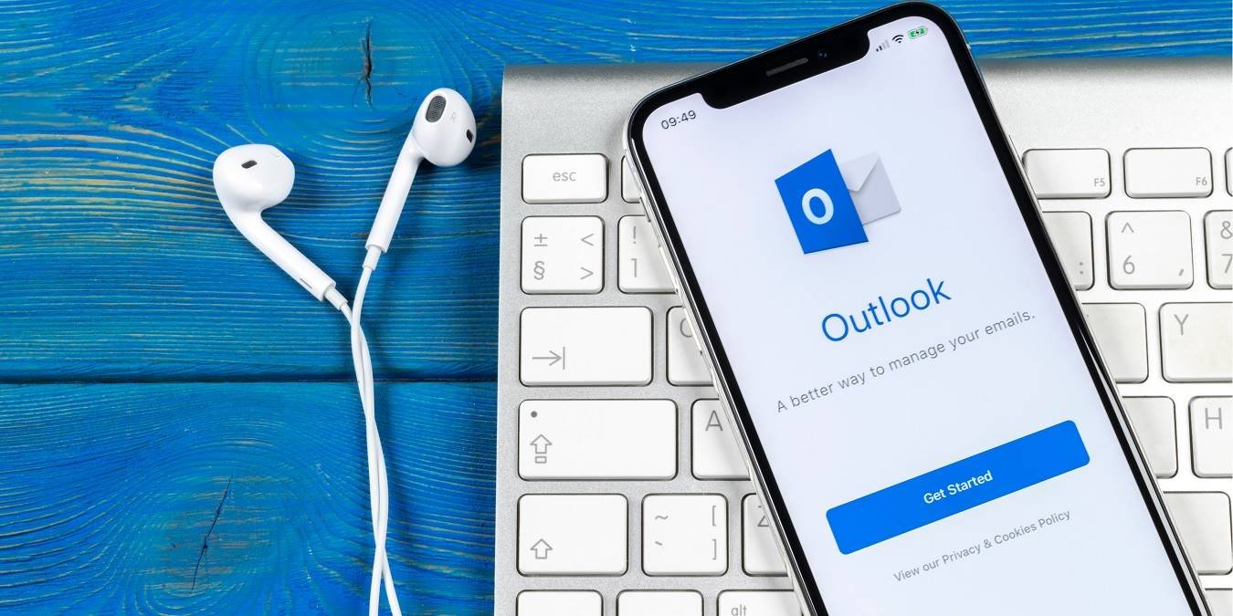 How to Add a Signature in Outlook