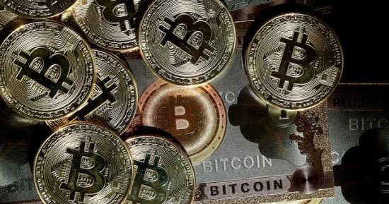 ترامب يريد تصنيع جميع عملات البيتكوين فى الولايات المتحدة.. تقرير ترامب يريد تصنيع جميع عملات البيتكوين فى الولايات المتحدة.. تقرير