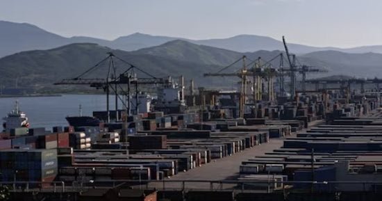 الذكاء الاصطناعي قد يخفض انبعاثات الشحن البحري بمقدار 47 مليون طن سنويا